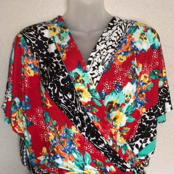 Shorts romper - Picture 2 of 6